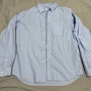 Uniqlo Men's Sky Blue Casual Button-Down Shirt